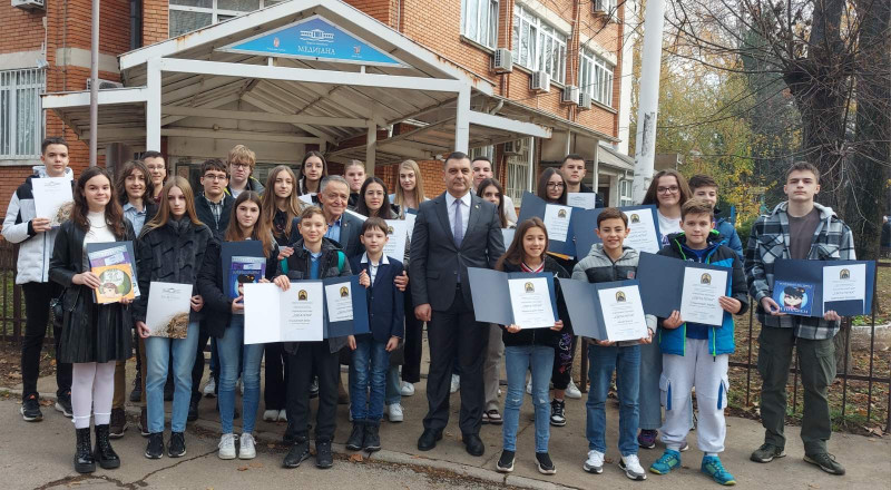 Да млади остану у Србији - уручене стипендије и награде Комисије Света Петка, ГО Медијана