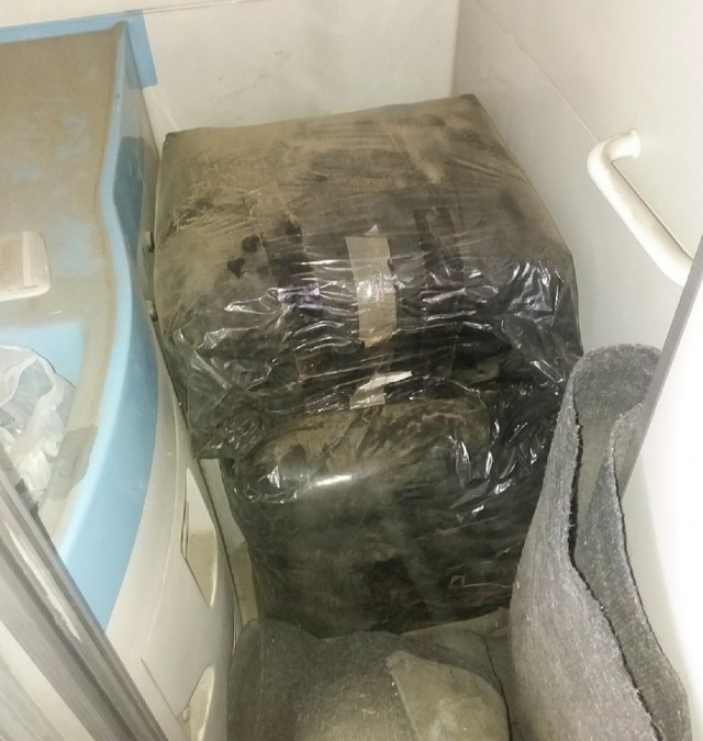 Око 40 килограма дувана сакривено у тоалету аутобуса