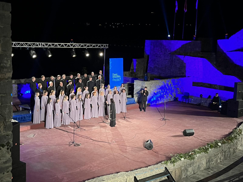 "Љепота класике" - Хор "Бранко" одржао концерт на Међународном фестивалу музике у Херцег Новом