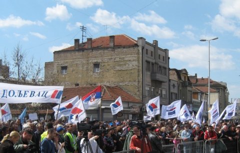 Детаљи са митинга у Лесковцу