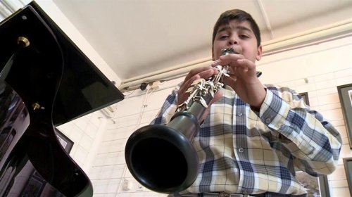 Dečak iz Aleksinca majstor na klarinetu