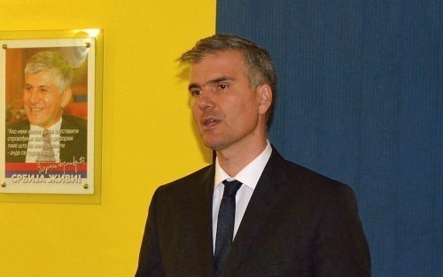 Dušan Milisavljević, f: A. Gvozden