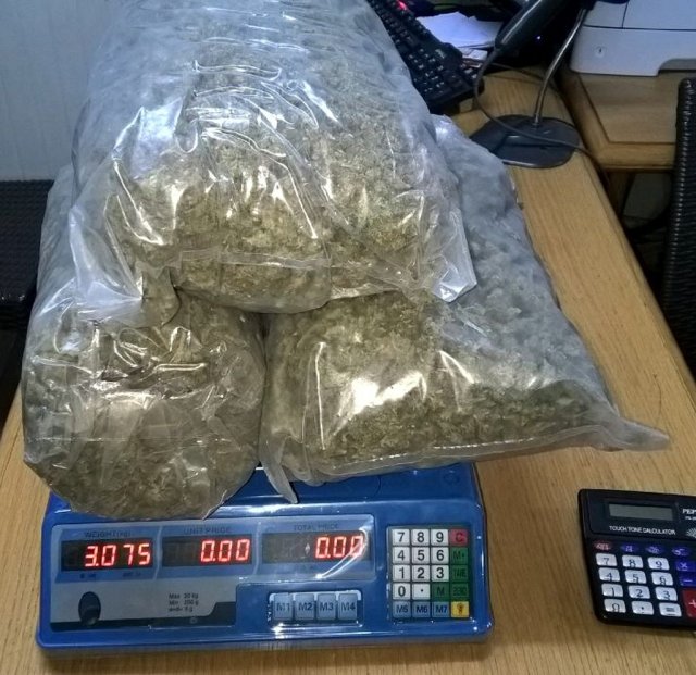Na Merdaru zaplenjeno 6 kilograma "ničije" droge (FOTO)