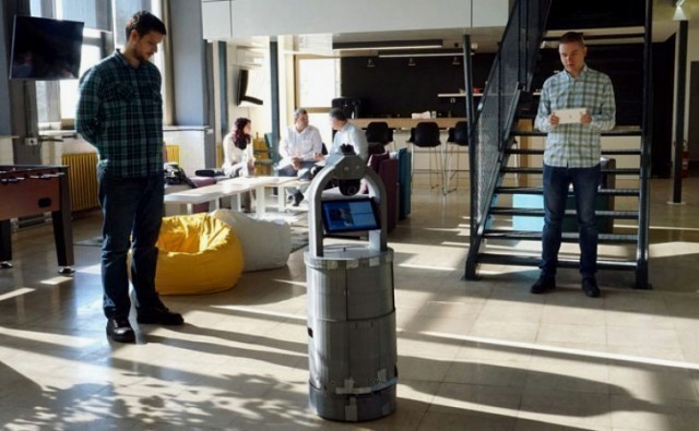 Robot može da zameni ljude u jednostavnim poslovima (Foto Beta/Saša Đorđević)