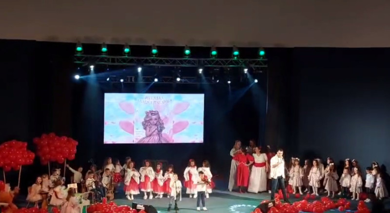 Одржан 25. Фестивал дечје песме "Златна пчелица": Млади таленти засијали на сцени