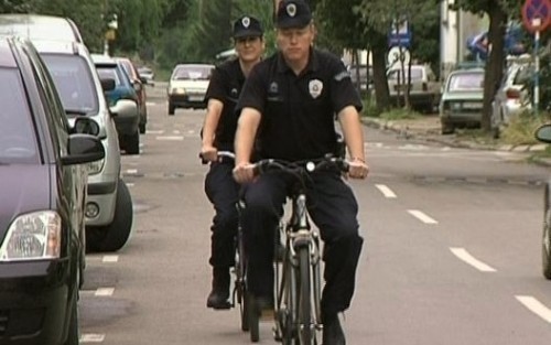 Пиротски полицајци добили педале: Бициклистичке полицијске патроле