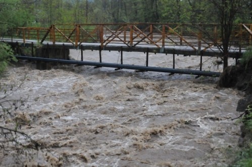 Opasnost: Voda nije za piće u poplavljenim područjima