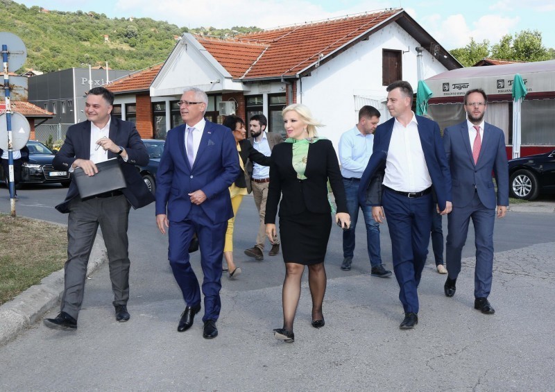 Михајловићева у посети Слободној зони Пирот: Велике могућности за развој водног и интермодалног транспорта