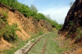 Обрушио се тунел, не иду возови на прузи Косаница-Мердаре