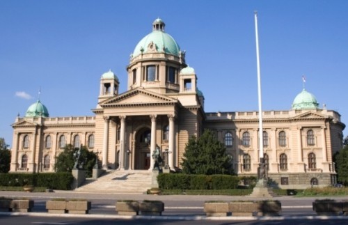Skupština Srbije danas o izmenama zakona o notarima