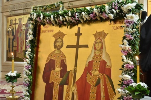 Danas je dan Svetog cara Konstantina i carice Jelene