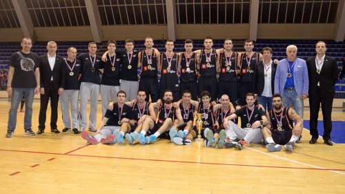 Шампионима Друге кошаркашке лиге трофеј уручен у Алексинцу