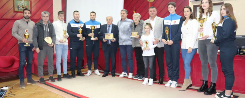 Dodeljene nagrade najboljima pojedincima i sportskim klubovima za 2023. u Kuršumliji