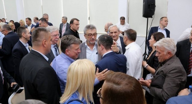 Ево зашто је Ивица Дачић бесан напустио седницу Главног одбора у Алексинцу