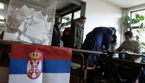 Србија данас бира власт