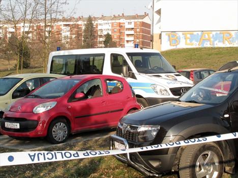 Leskovac : Bomba oštetila tri automobila