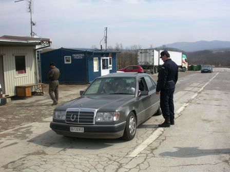 Kamion s Kosova vraćen iz Srbije