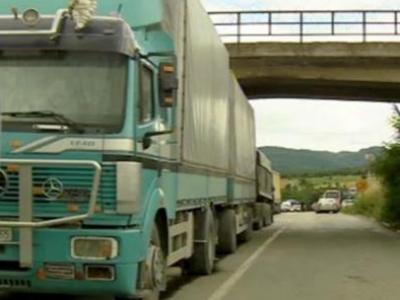Мердаре: Камиони улазе на Косово