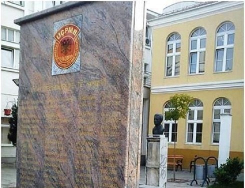 Podignut spomenik teroristima u centru Preševa!