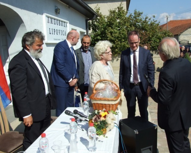 Ambasador Švajcarske posetio bračni par Stanković u Lipovici kraj Leskovca
