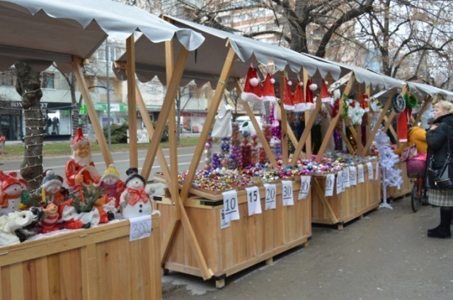 Novogodišnje, tipske tezge u Leskovcu