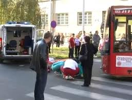 Трагедија у центру Ниша: Аутобус прегазио пешака
