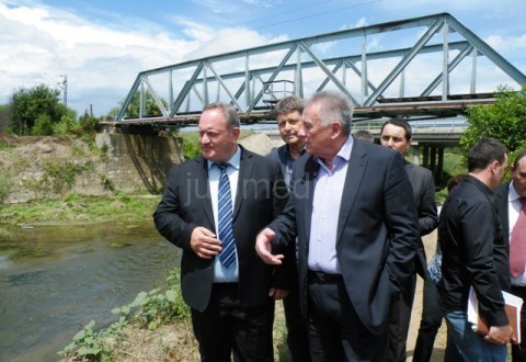 Илић: Влада ће помоћи Лесковцу да се реши поплава